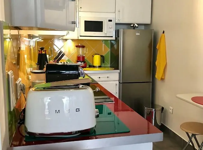 Beau Bastille Apartment Paris